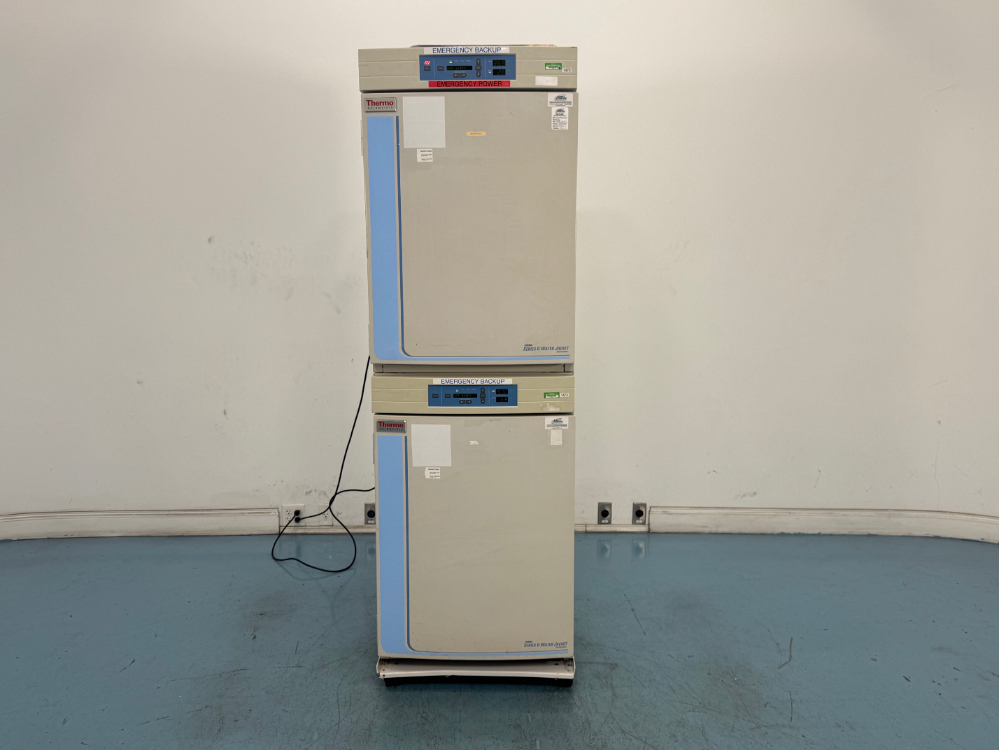 Image of Thermo Forma Series II Water-Jacket Double Stack CO2 Incubator
